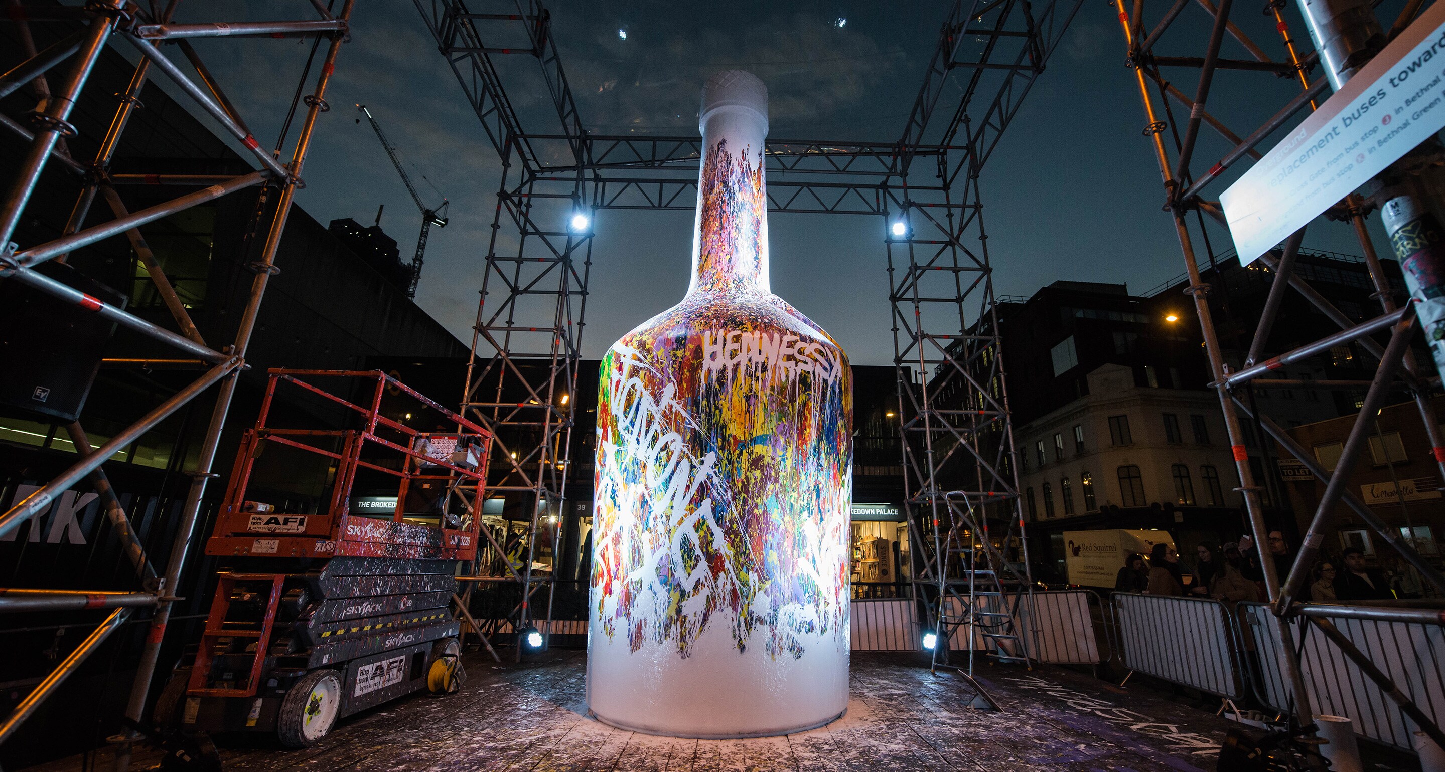 ♡Hennessy cognac アート　シャンパンアート　海外アート The world of cognac through the eyes of artists - Hennessy