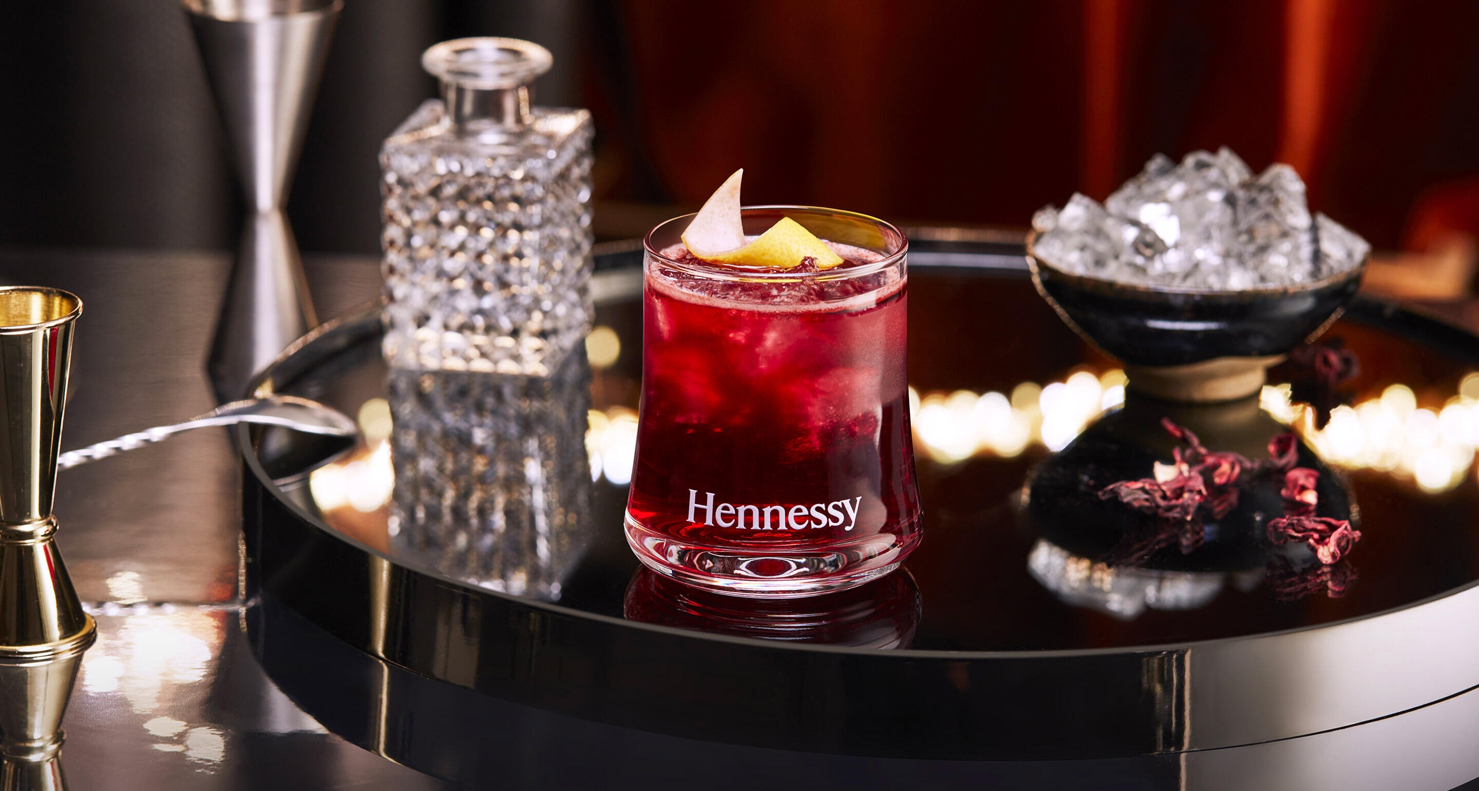 Hennessy flor de jamaica cocktail