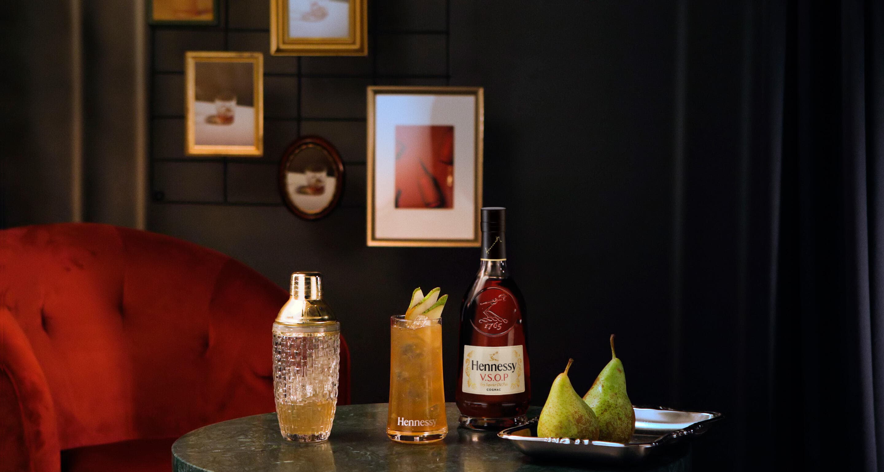 HENNESSY-COCKTAILS-IMAGE-2880x1540-75-WHITE PEAR COLLINS