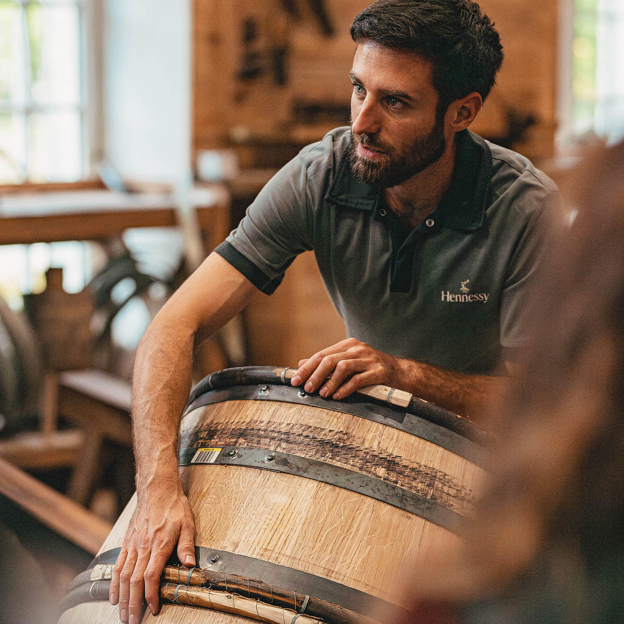 Hennessy cooper making a barrel entirely by hand